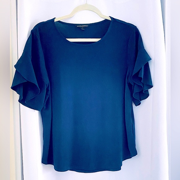 Banana Republic Tops - Banana Republic - flutter sleeves